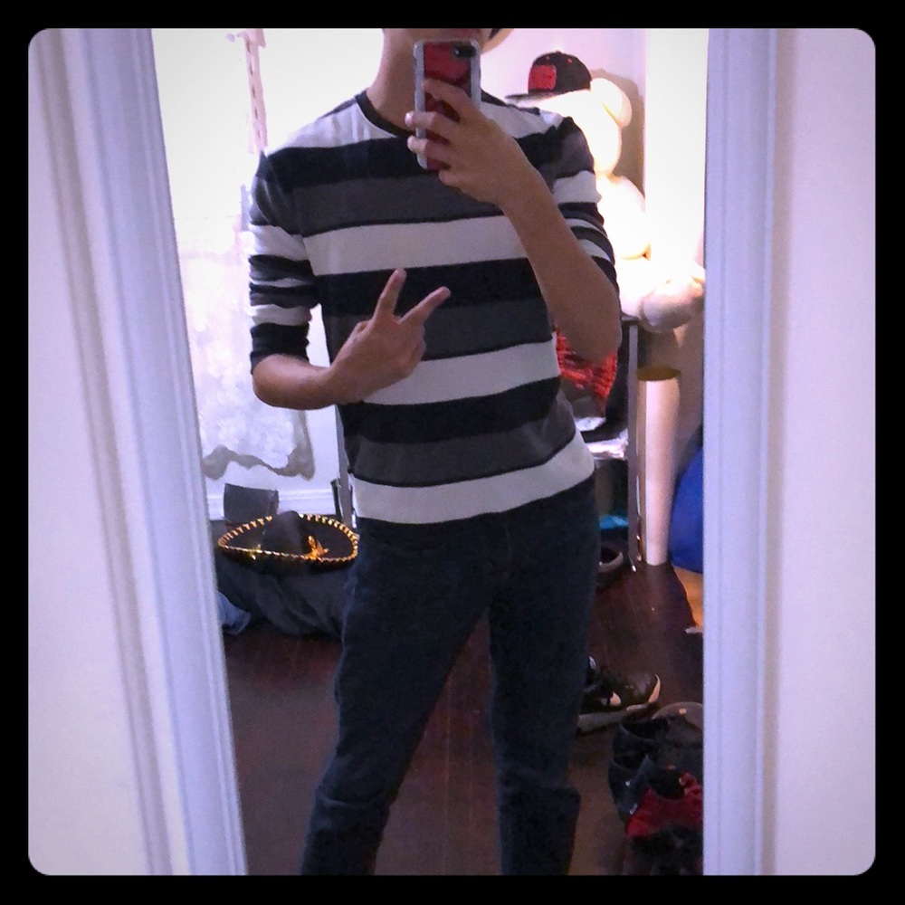 Black grey white striped longsleeve shirt
